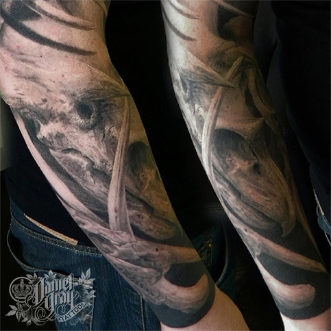 skull tattoo by cincinnati artist Daniel Gray
